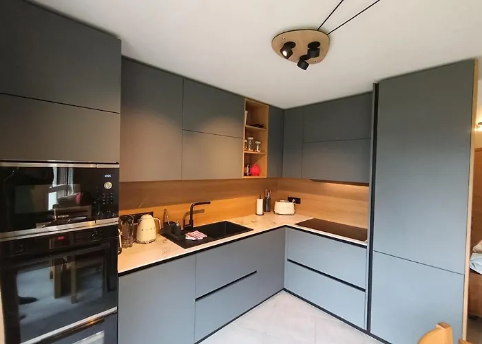 New Apt, 100m From Lift Lejlighed *