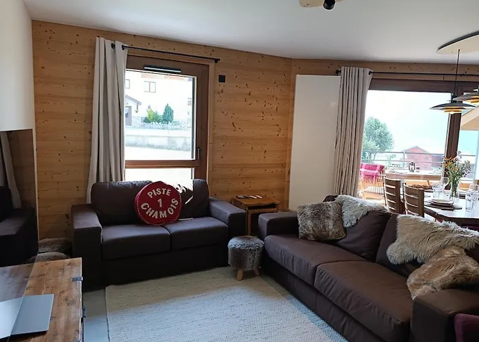 New Apt, 100m From Lift